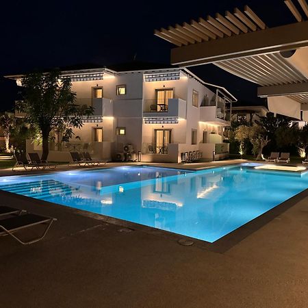 Studio Nikiti Beach Extérieur photo