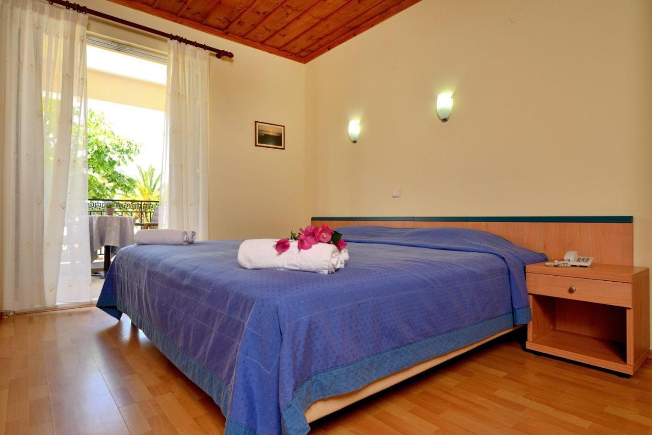 Studio Nikiti Beach Extérieur photo