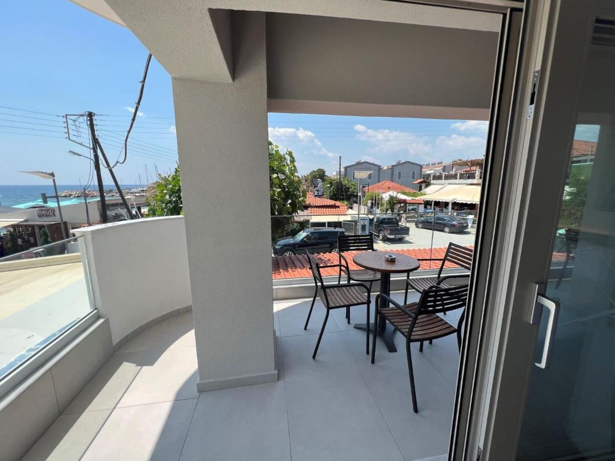 Studio Nikiti Beach Extérieur photo