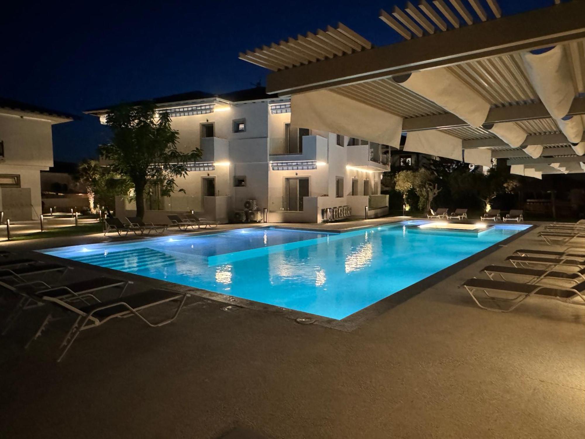 Studio Nikiti Beach Extérieur photo