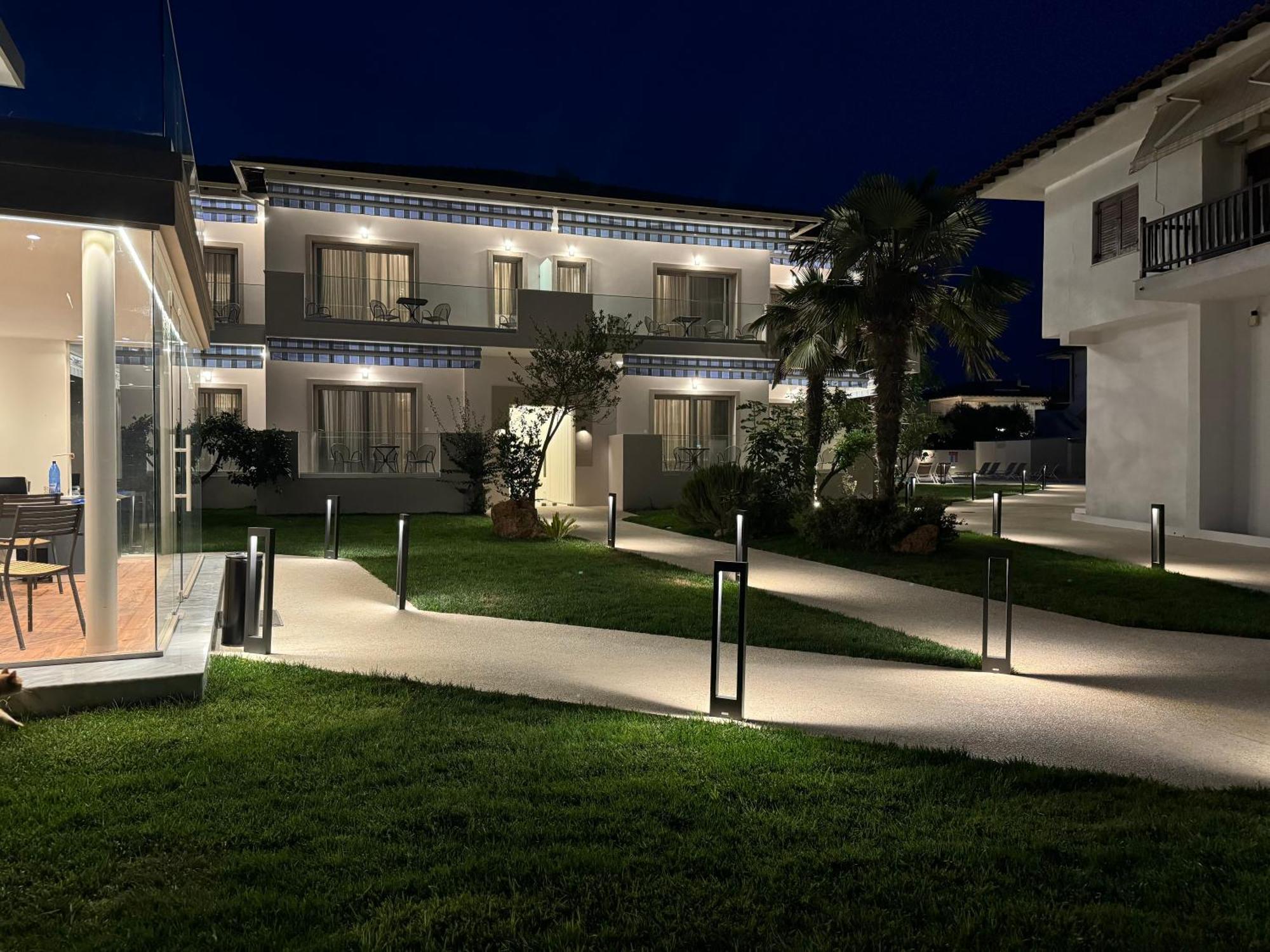 Studio Nikiti Beach Extérieur photo